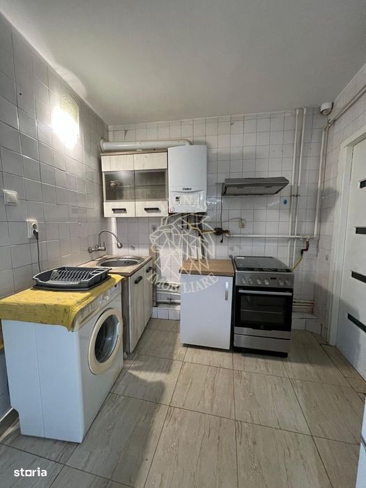 Apartament 2 camere-balcon-curte comuna-parcare-Zona Spalatoria Mara