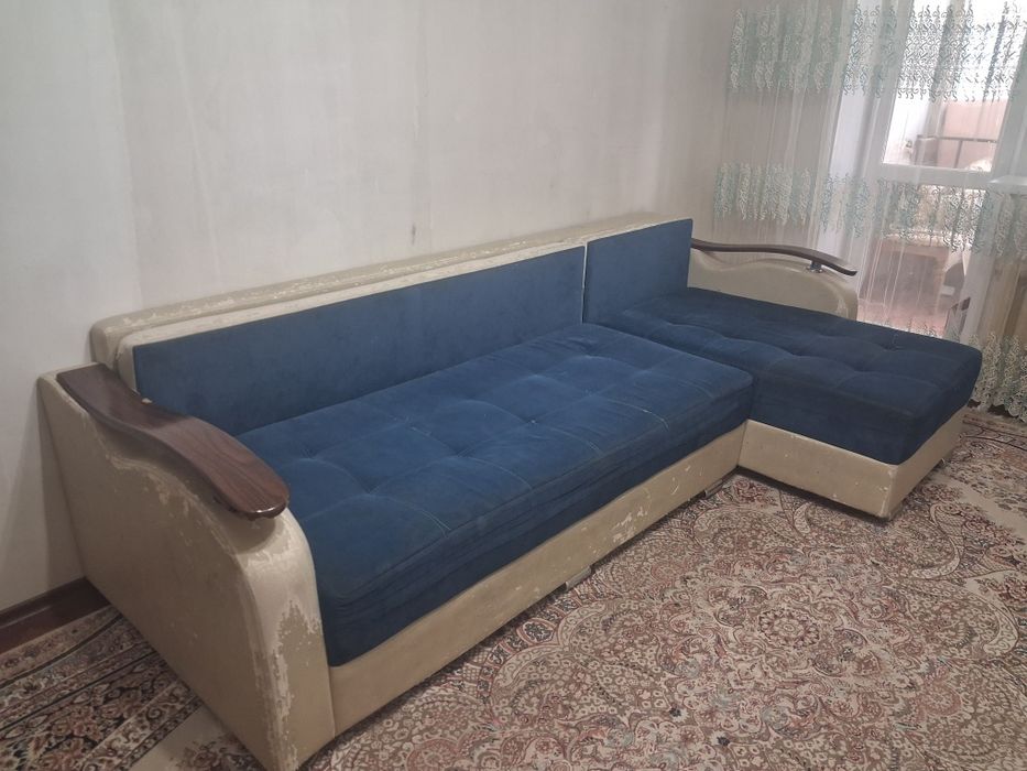 Отдам диван бесплатно!