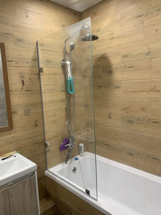 Душевые и ванные перегородки