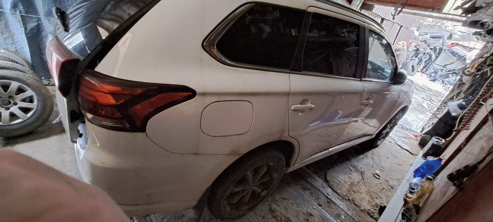 Piese sau intreaga Mitsubishi Outlander2,0/2017plug in hibrid