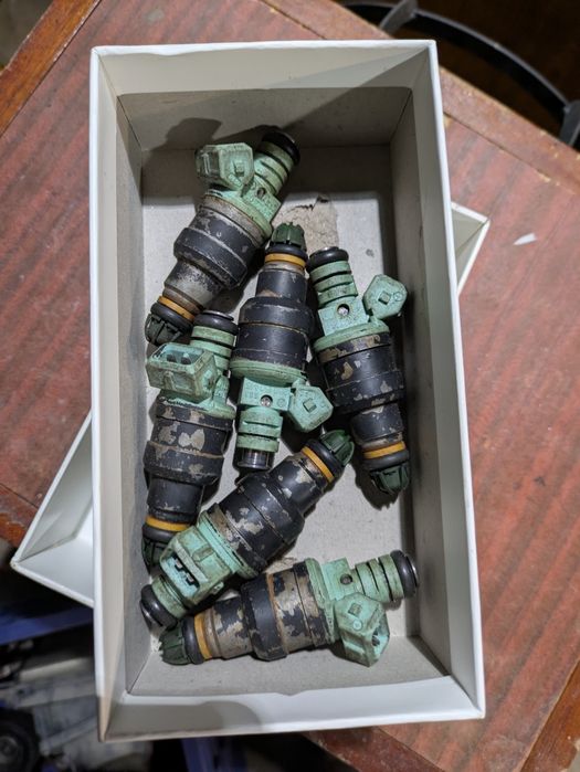 Продам Форсунки 2.5