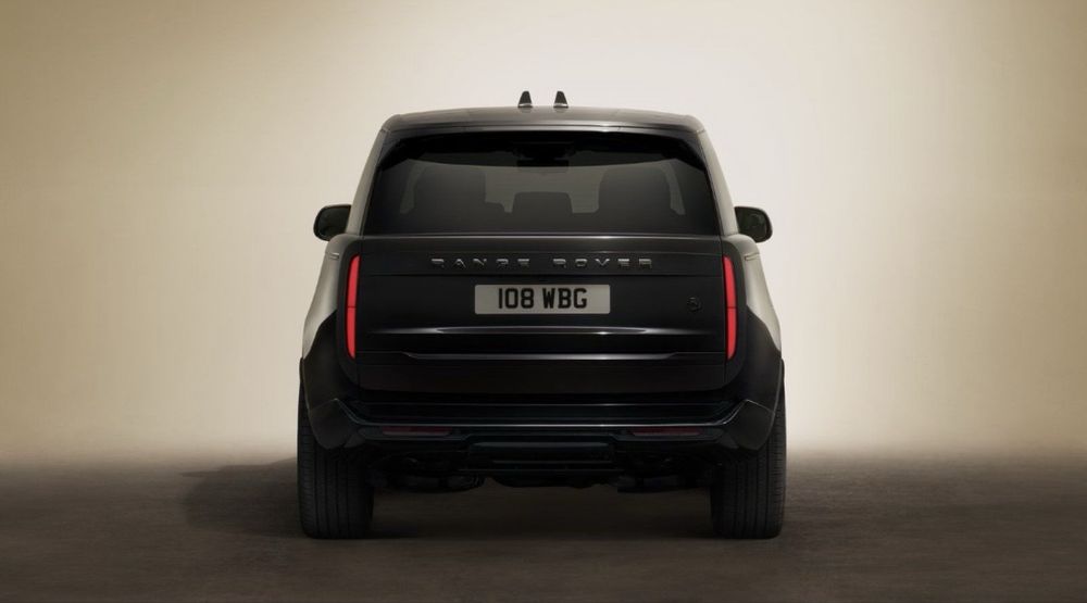 Range Rover P615 LWB Black Edition 2026