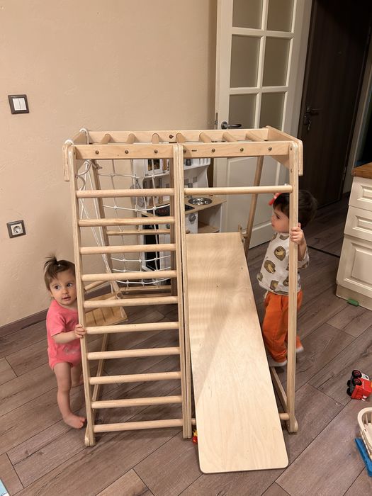 Детска дървена катерушка