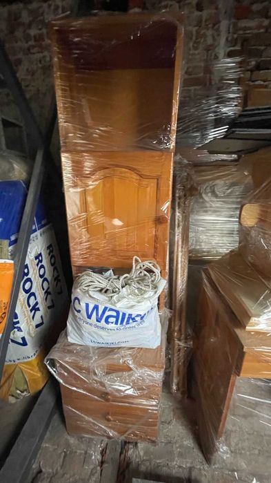 Мебели от масив, бюро, гардероб, маса, шкаф