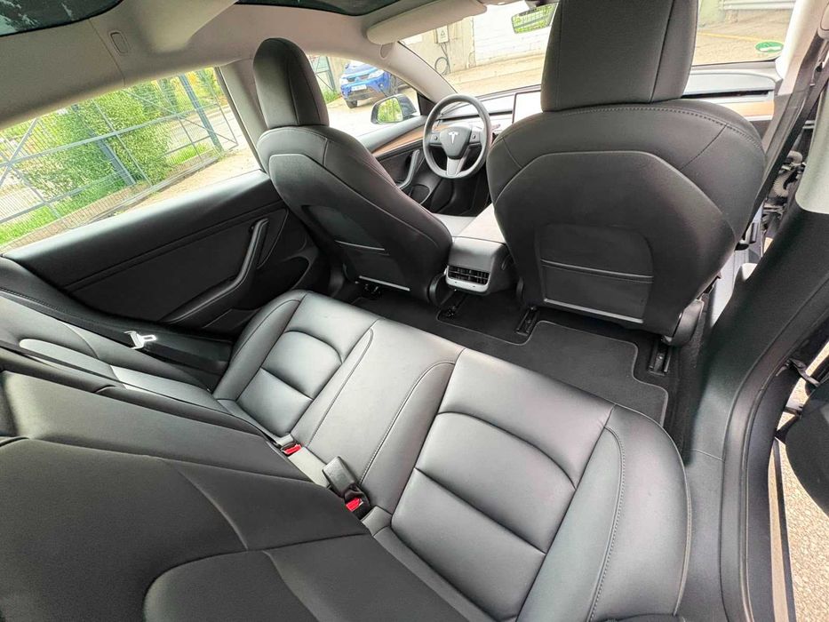 Tesla Model 3 SR LFP, POMPA CALDURA, Inmatriculata, fara schimburi