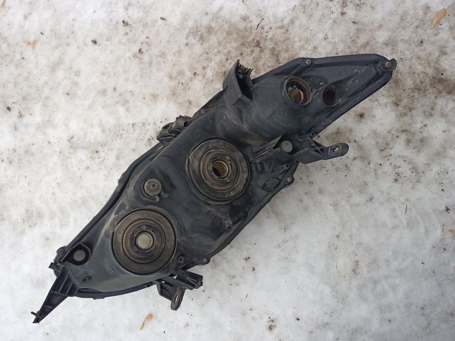 Фара на короллу 150