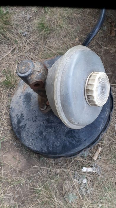 Продам Бампер на Ауди 80 В3