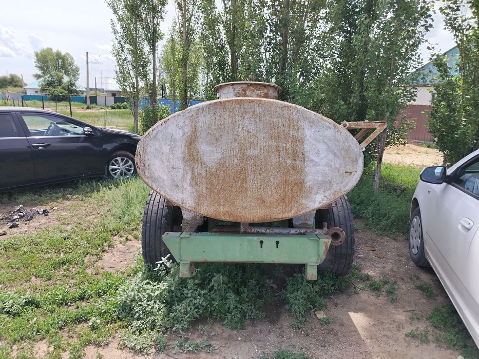 Прицеп цистерна, бочка, ёмкасть