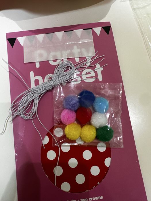 Праздничные колпачки