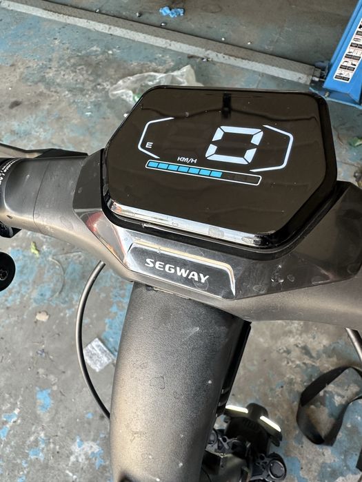 Trotineta electrica Segwey zt3 pro