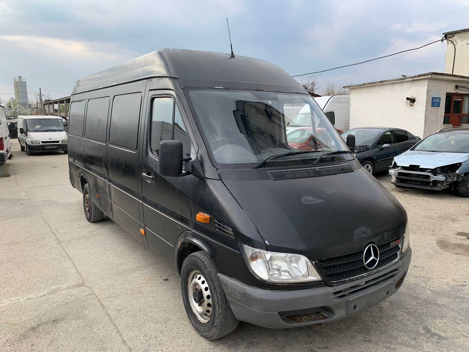 DEZMEMBREZ Mercedes SPRINTER 2.2 311 CDI punte simpla 2002
