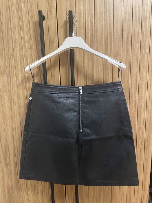 Нова кожена пола Pepe Jeans