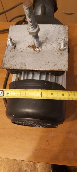 Vând pompa de hidromasaj 750W