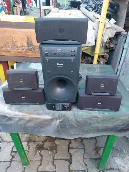 Vând sistem 5 boxe și nu vufar