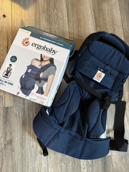 Ergobaby Omni 360, синя, неразличима от нова