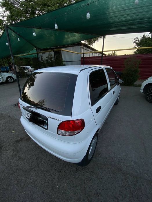 Matiz avtomobili sotiladi