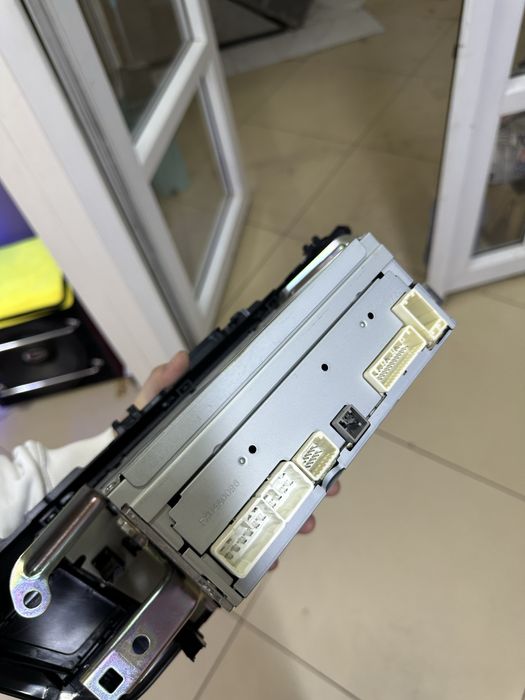 Шгу toyota corolla e170 магнитола