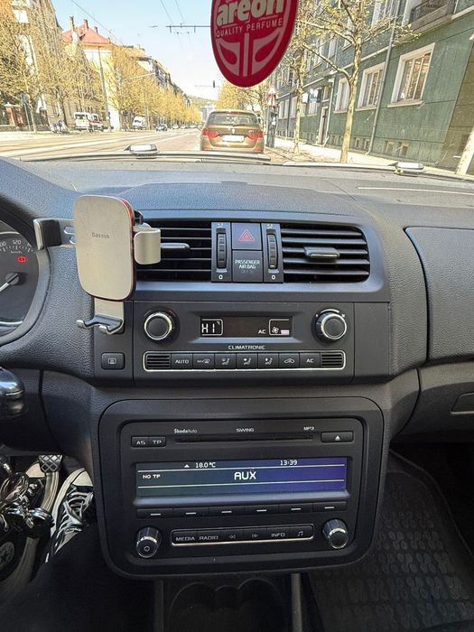 Vând SKODA FABIA COMBI 2011,  MOTOR 1.2 BENZINĂ  Al doilea proprietar celălalt din Germania adusă în România in 2021 ITP VALABIL DECEMBRIE