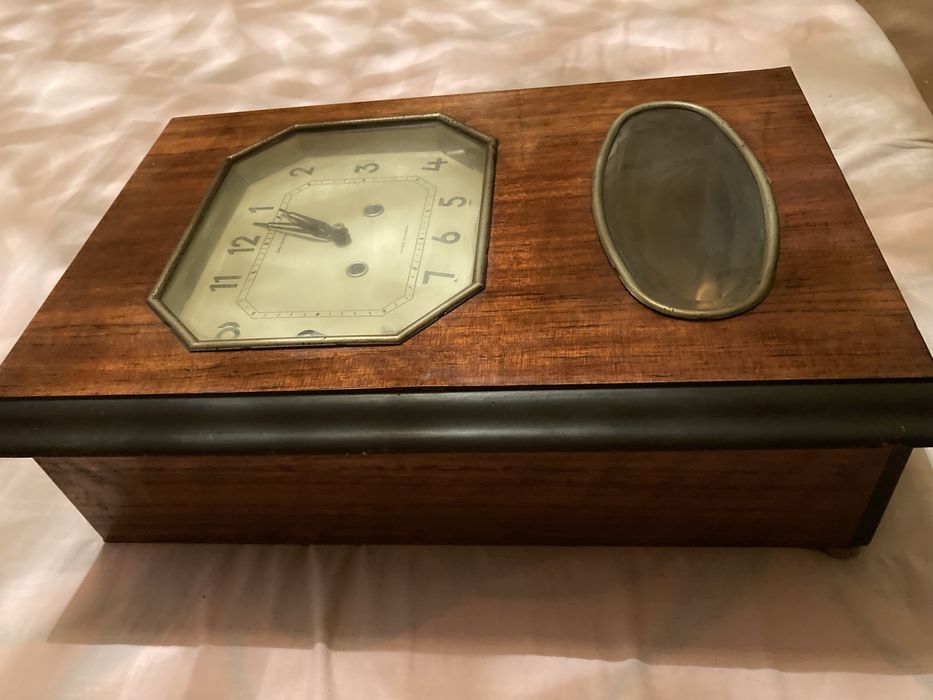 Стенен руски часовник