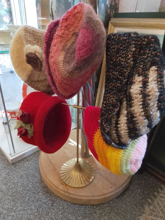 Ръчно плетени чанти,шапки,шалове