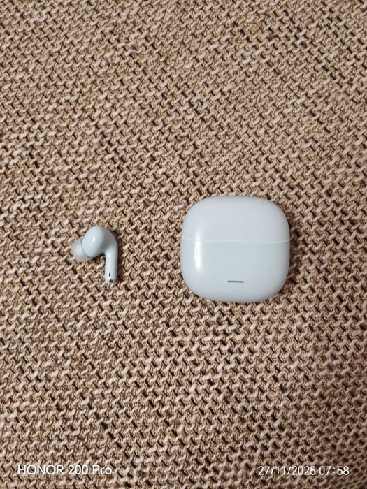 Продавам слушалки xiaomi redmi buds lite 6