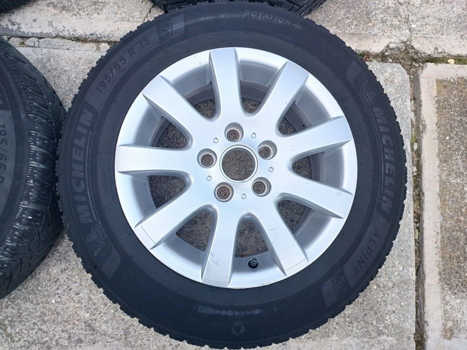 Vand set 4 roți iarnă VW Golf 5  Golf 6  Passat B6 B7, Octavia 2  Leon 2 A3  Michelin Alpin 6 jante originale