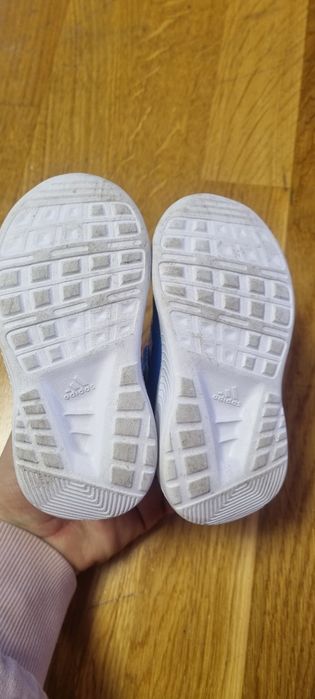 Adidasi copii 20