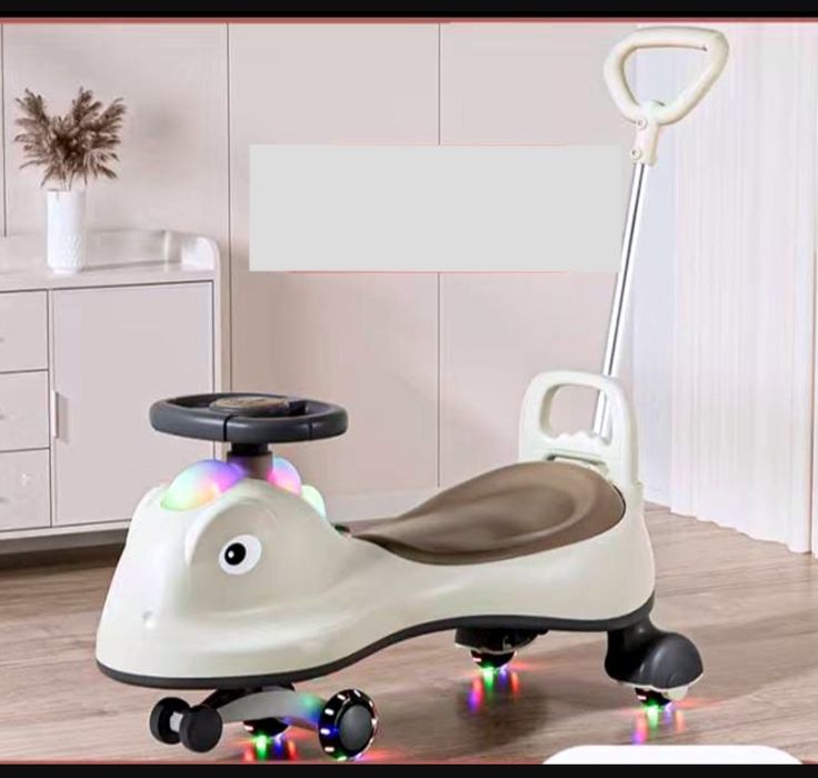 Каталка толокар машинка