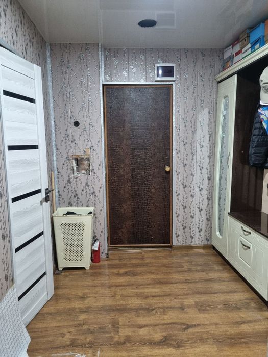 Продается 3 ком.  квартира на Чиланзаре фархадский базар