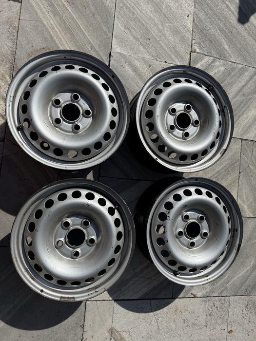 Продавам 4 бр VW ламаринени джанти 16 цола