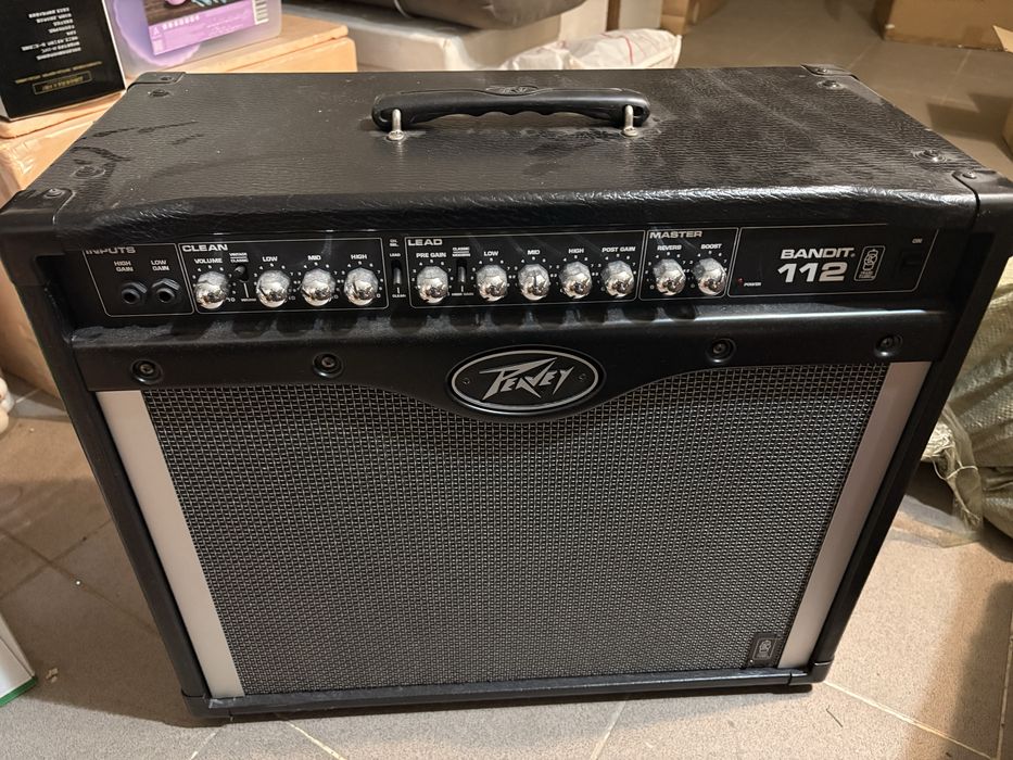 Продам гитарный комбоусилитель Pevey