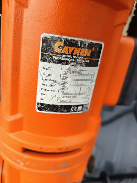 Mașină de carotat manuală