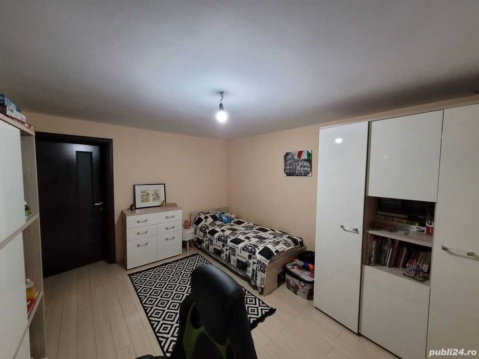 Casa P+1+M Panouri fotovoltaice,