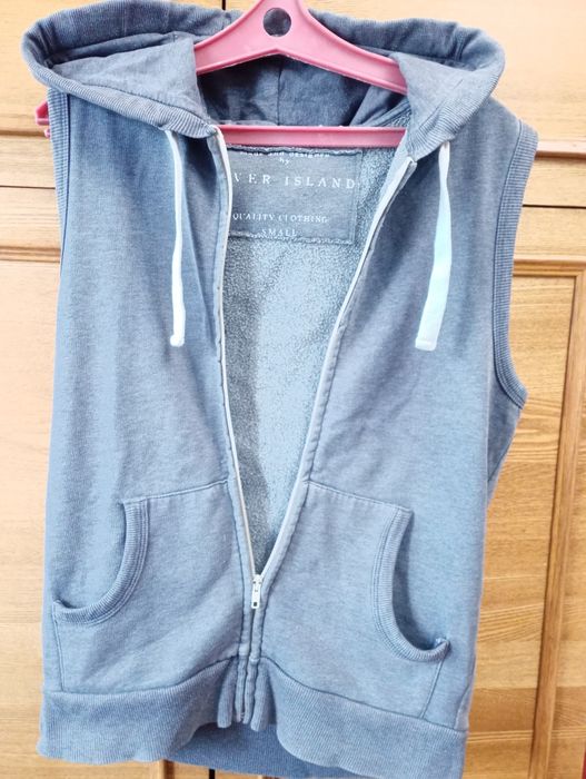 Продам вещи на девочек подростков