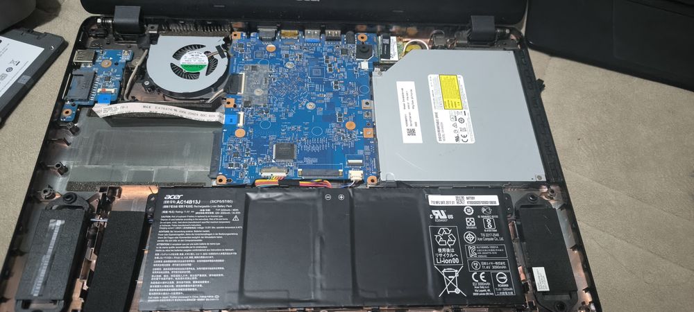 Продам ноутбук не рабочий