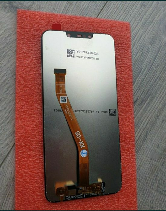 Display Huawei Mate 20 Lite.
Produs nou.