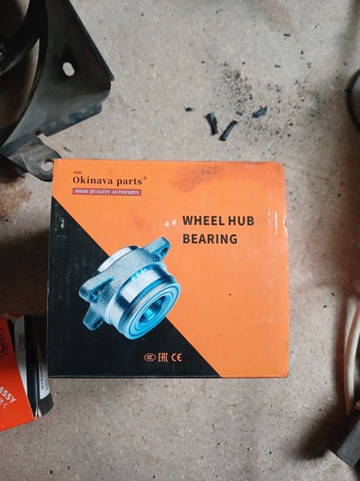 Запчасти на тойота карина е