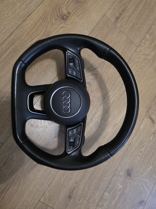 Volanl audi a4 b9 cu padele teșit!
