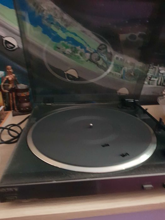 Продавам уредба SONY LBT-D607