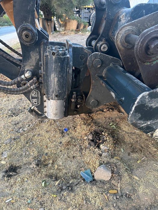 Adaptor 360* soliladi