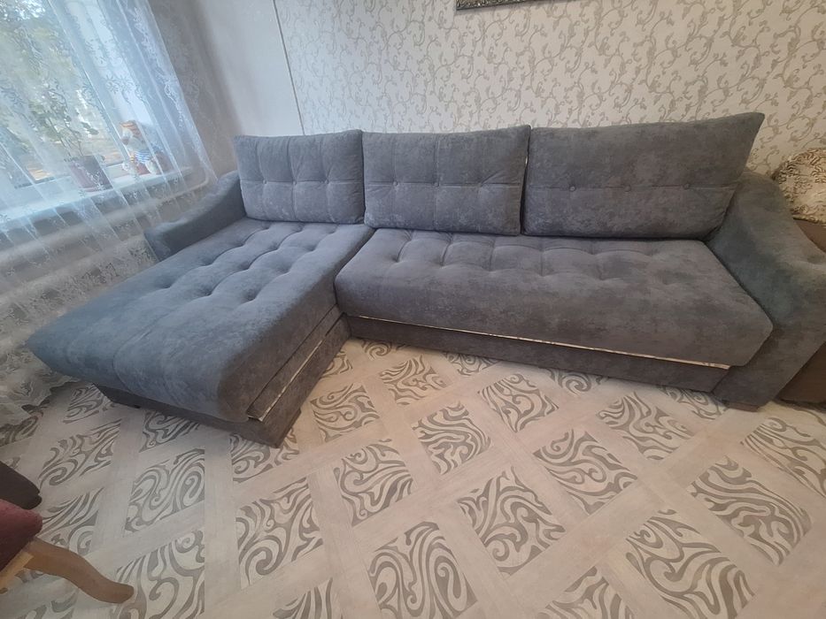 Продам современный диван