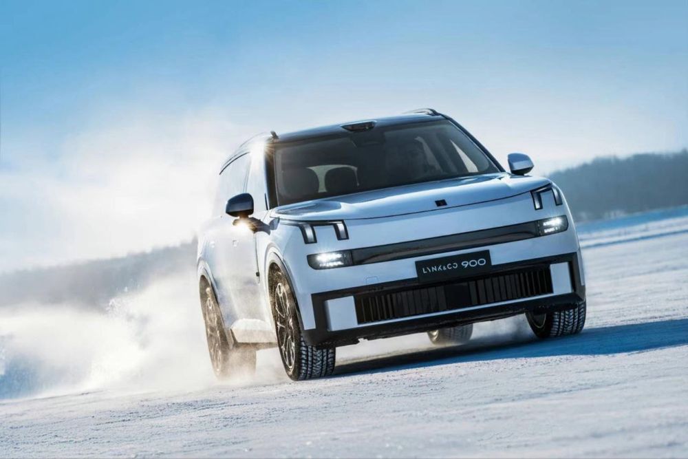 Lynk &  co 900. Ultira. 2026 restaling
