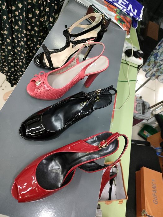 Продам Туфли женские.