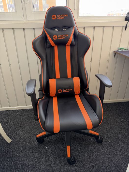 Продам игровое кресло Canyon