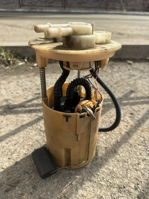 Бинзонасос на Avensis 2.0л.