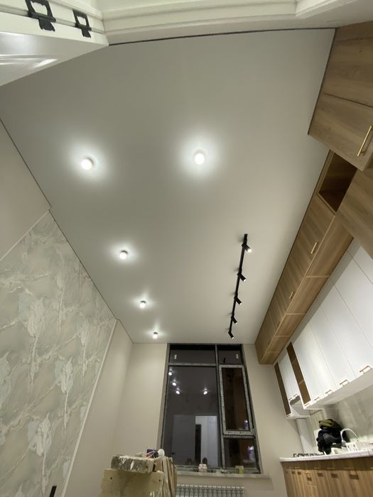 Натяжные потолки  1200м²