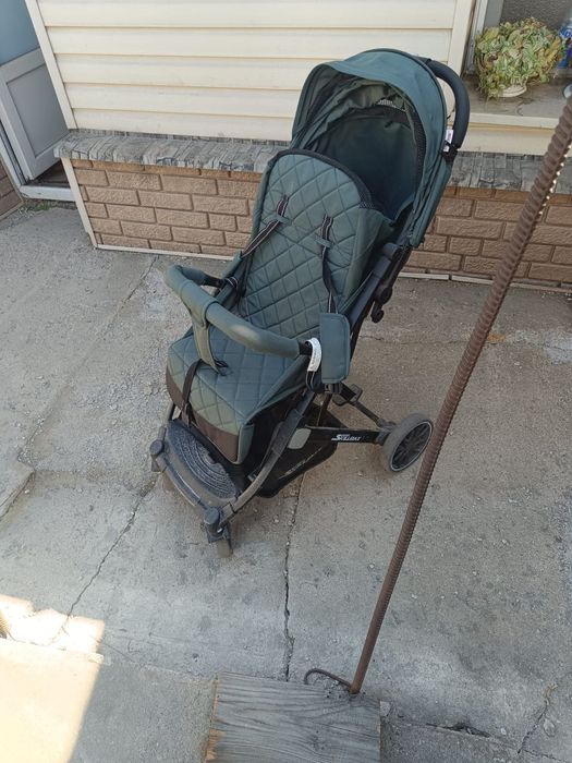 Продам коляску лёгкую удобную