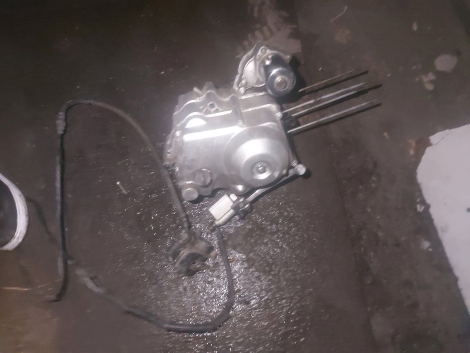 Продаю запчасти колеса и мотор