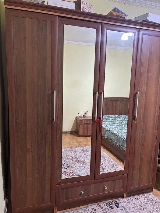 Спальный гарнитур
