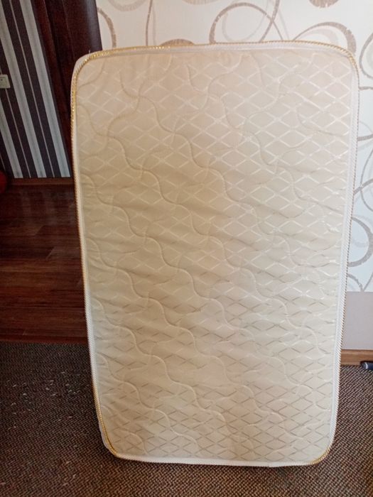 Продам детскую кроватку.